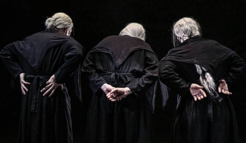 Βραβεία «Κάρολος Κουν» – Κριτικών Θεάτρου &amp; Μουσικής 2024/25: Οι νικητές &amp; νικήτριες σε κάθε κατηγορία