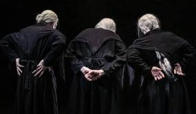 Βραβεία «Κάρολος Κουν» – Κριτικών Θεάτρου &amp; Μουσικής 2024/25: Οι νικητές &amp; νικήτριες σε κάθε κατηγορία