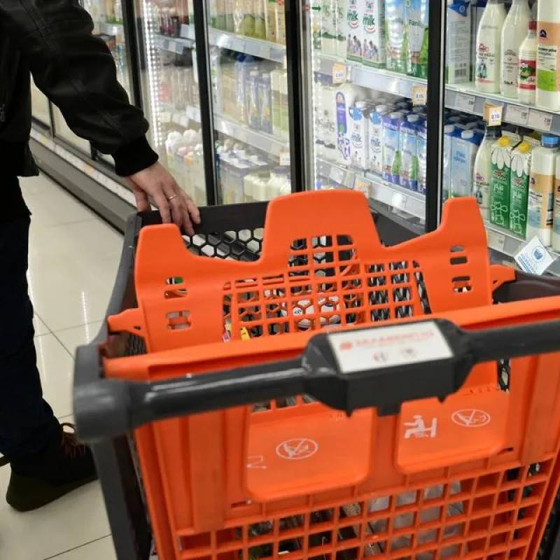 ΟΤΑΝ ΟΙ ΕΞΑΓΟΡΕΣ ΣΤΑ ΣΟΥΠΕΡ ΜΑΡΚΕΤ ΑΝΑΔΙΑΜΟΡΦΩΝΟΥΝ ΤΗΝ ΑΓΟΡΑ ΤΡΟΦΙΜΩΝ