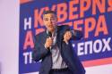 Γιατί το σύστημα… σπρώχνει τον Τσίπρα