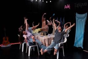 ΠΑΡΑΤΑΣΗ ΠΑΡΑΣΤΑΣΕΩΝ |"ΠΑΡΑΝΤΑΙΖ"- Η αίθουσα κλιματίζεται" 2η χρονιά σε κείμενα της Λένας Κιτσοπούλου | Σύλληψη- Σκηνοθεσία: Γιώτα Σερεμέτη | Στο Θέατρο 104