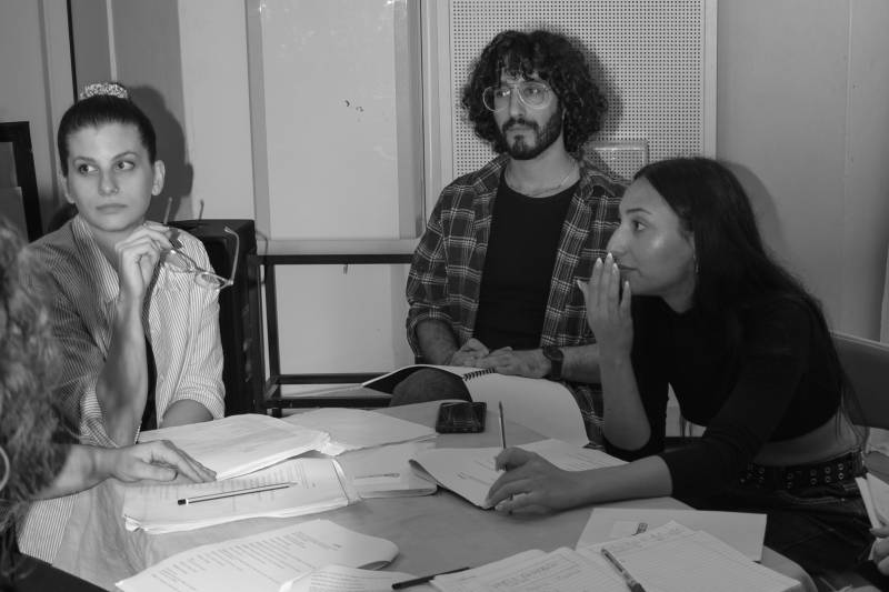 &quot;Καλλιόπες&quot; του Γιάννη Αδελιανάκη από τη θεατρική ομάδα, P.Area στο Θέατρο Καλλιρόης.