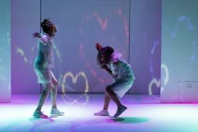 Bloom Theatre Group | Το "The Effect" επιστρέφει στο θέατρο ΑΜΑΛΙΑ