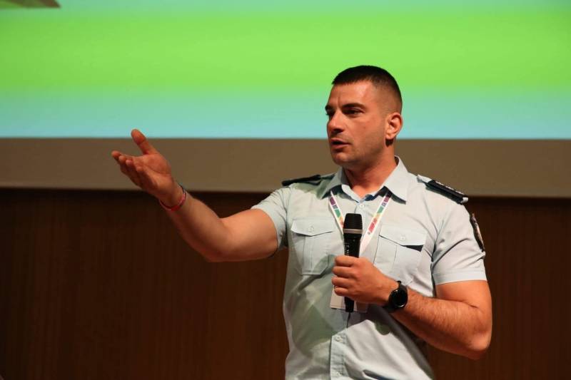 Καταδικάστηκε το «Μακελειό» για ομοφοβική στοχοποίηση του αστυνομικού Μιχαήλ Λώλη – «Ο ρατσισμός είναι έγκλημα!»