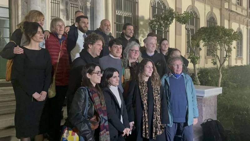 Τα ελληνικά ΜΜΕ δεν είδαν την αθώωση της αλληλεγγύης