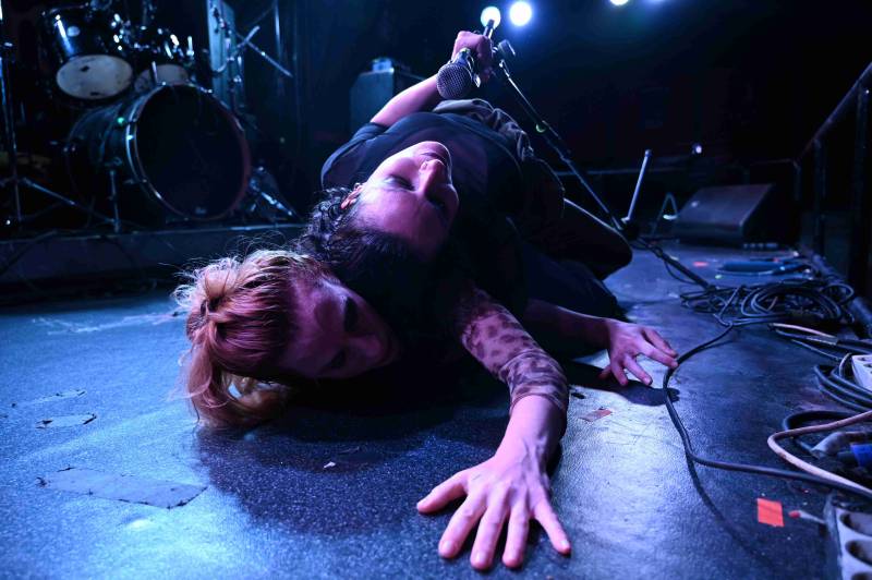 TANKO DOWN - Ένα χορογραφικό τοπίο κάτω από τη γη. | Η ομάδα χορού Prolet OCD , σε συνεργασία με τον Αλέξη Καλοφωλιά των Last Drive, παρουσιάζουν το έργο Tanko Down στο AN CLUB