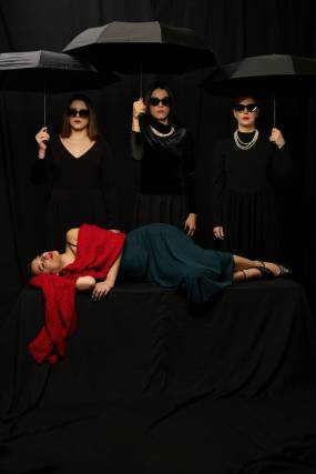 «Ο ΝΑΥΤΙΚΟΣ» του ΦΕΡΝΑΝΤΟ ΠΕΣΣΟΑ σε σκηνοθεσία Δανάης Κατσαμένη | Στο στατικό αυτό δράμα, τίποτα δεν μένει στάσιμο. | Θέατρο Βαφείο Λάκης Καραλής