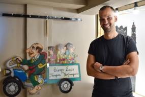 Ο Καραγκιόζης… για λίγες ακόμα παραστάσεις στο Στέκι του στον Κορυδαλλό!