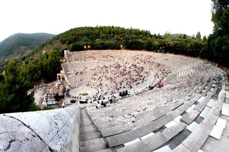 Φεστιβάλ Αθηνών Επιδαύρου: Οι καταγγελίες για απολύσεις και η απάντηση της διοίκησης