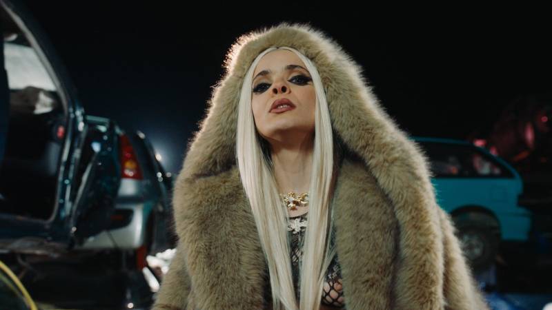 BULLDOG - Νέο club track και music video από τη LOU