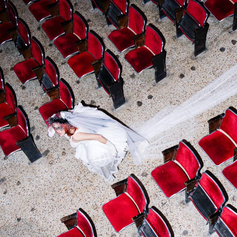 “Katadiki” Νέο Single και music video από τη VASSIŁINA | Όλα είναι καταδικασμένα μπροστά στη δύναμη της συλλογικότητας