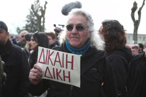 «Έναν μήνα έζησε, θα σας έκανε μήνυση, τον σαπίσατε στο ξύλο»: Ξέσπασε ο Γιάννης Μάγγος στη δίκη στην Καρδίτσα