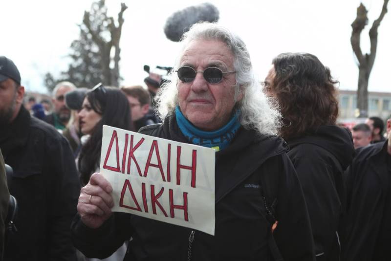 «Έναν μήνα έζησε, θα σας έκανε μήνυση, τον σαπίσατε στο ξύλο»: Ξέσπασε ο Γιάννης Μάγγος στη δίκη στην Καρδίτσα