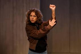 «αθανασία» στο Θέατρο Βασιλάκου, με την Έλλη Τρίγγου || ΔΕΙΤΕ ΤΟ ΝΕΟ TRAILER της παράστασης