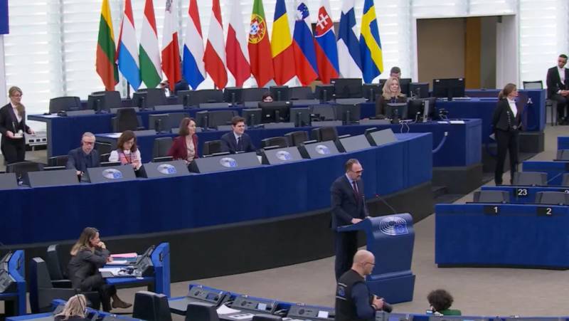 Mνήμες... πανδημίας ξυπνά η Κομισιόν: Προτρέπει τους πολίτες σε τηλεργασία και αποφυγή μετακινήσεων