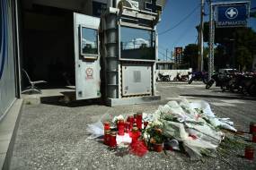 Οργή με καταγγελία για το ΑΤ Αγίων Αναργύρων: Γυναίκα μέσα στα αίματα πήγε για βοήθεια και έφυγε αβοήθητη