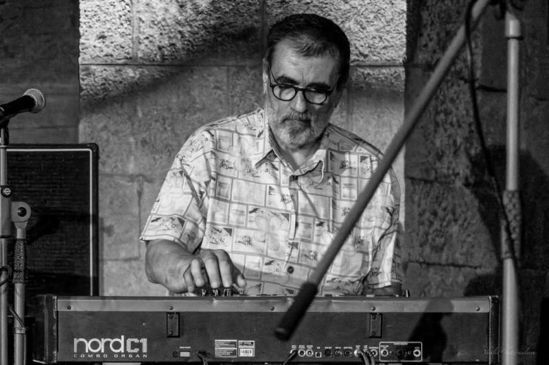 «Η Τέχνη του Αυτοσχεδιασμού: Ένα ταξίδι στα Blues» με τον Γιώργο Κοντραφούρη