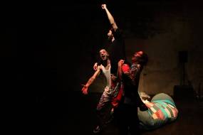 Παράταση έως 7/4 για την παράσταση "Αόριστος" | Σκην.: Λουκία Ανάγνου | ΠΛΥΦΑ