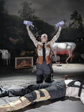 STAGES OF RESISTANCE - Ίδρυμα Β. &amp; Μ. Θεοχαράκη σε συνεργασία με το Θέατρο Μαβίλη