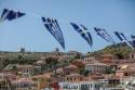 Τήλος: Απειλούν με άγρια καταστολή κατά της ελεύθερης κατασκήνωσης του νησιού – Η επιστολή της δημάρχου προς τον πρωθυπουργό