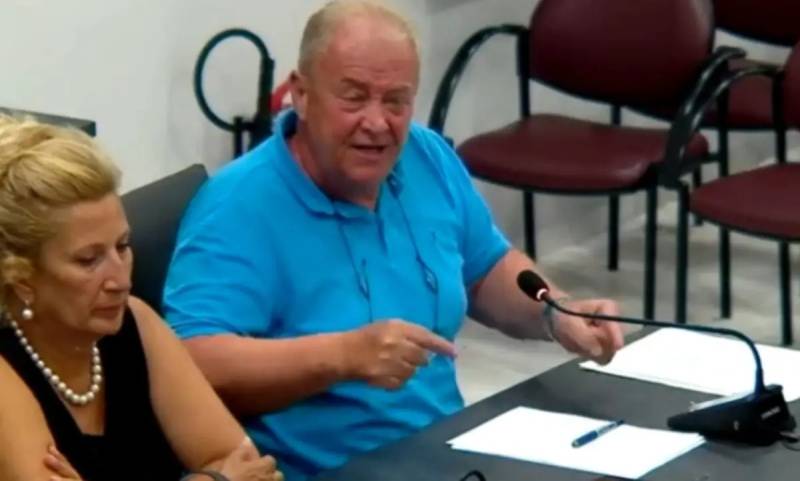 Χυδαιότητα δίχως όρια σε δημοτικό συμβούλιο: «Αν δεν μπορείς να αποφύγεις τον βιασμό, κοίτα να τον ευχαριστηθείς»