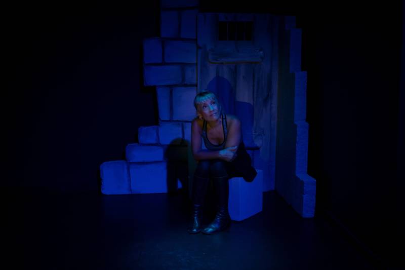 "ΚΟΚΚΙΝΟΣ ΙΠΠΟΠΟΤΑΜΟΣ" ΣΤΟ ΘΕΑΤΡΟ ΕΝ-Α - ΤΕΛΕΥΤΑΙΕΣ ΠΑΡΑΣΤΑΣΕΙΣ ΜΕΧΡΙ ΤΟ ΣΑΒΒΑΤΟ 28 ΜΑΡΤΙΟΥ