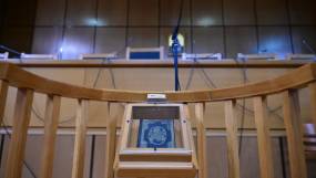 Τέσσερις φορές ισόβια στον πρώην αστυνομικό της Βουλής για τη σεξουαλική κακοποίηση των 4 παιδιών - Αθώα η μητέρα