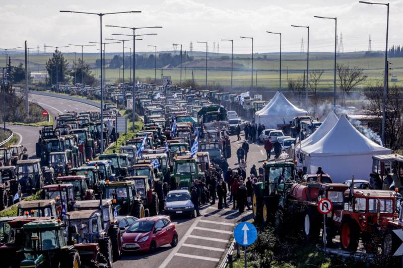 Αποκλεισμό 48 ωρών στα Τέμπη αποφάσισε το μπλόκο της Νίκαιας – «Βροχή» οι αποφάσεις των μπλόκων