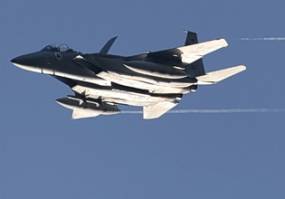 Σοβαρά τραυματισμένος ο πιλότος που διασώθηκε, λέει ο Τραμπ – Επίθεση σε βιομηχανική ζώνη στο Ισραήλ