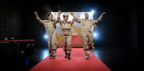 «Όλα Μόνοι Μας»: Νέες ημερομηνίες λόγω sold out