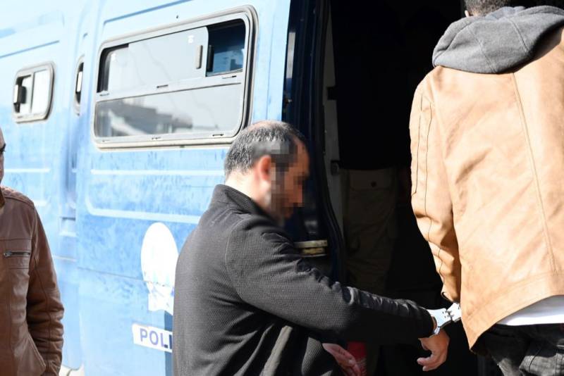 Αζέρος κατάσκοπος στη Σούδα: Δηλώνει οδηγός νταλίκας, νοίκιασε βίλα και «δείχνει» μέλος των «Φρουρών Επανάστασης»