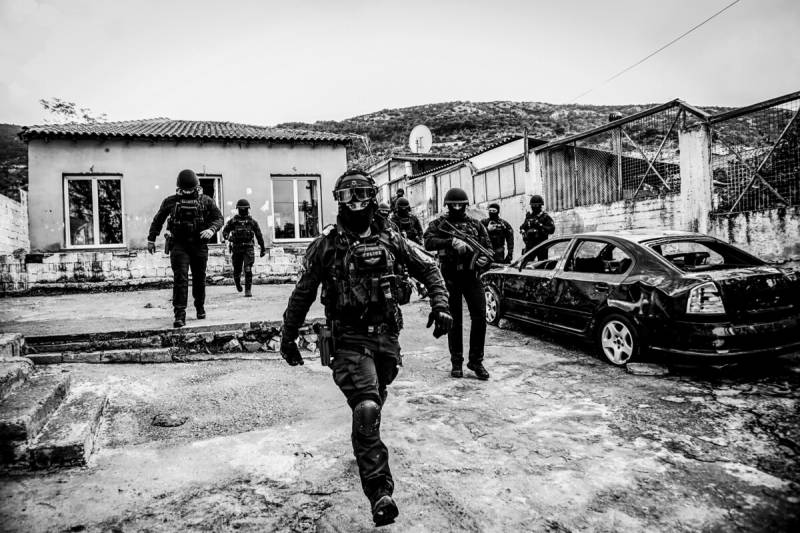 Al Jazeera / Η εκστρατεία κατά των Ρομά στην Ελλάδα και η «αρχιτεκτονική» της συλλογικής τιμωρίας