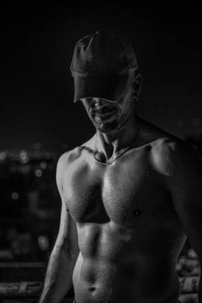 «ΤΑΠ ΑΟΥΤ» του Ανδρέα Φλουράκη-Από 13/1 στο θέατρο Μικρό Γκλόρια