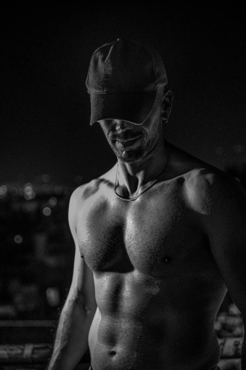 «ΤΑΠ ΑΟΥΤ» του Ανδρέα Φλουράκη-Από 13/1 στο θέατρο Μικρό Γκλόρια