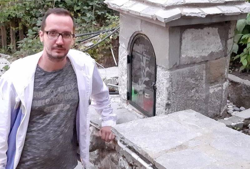 Βασίλης Καλογήρου / Αιχμές από τη μητέρα του – «Εξακολουθούν να λένε ψέματα»